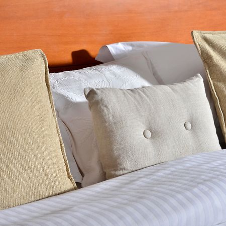 Sea View Hotel Glyfáda Ngoại thất bức ảnh